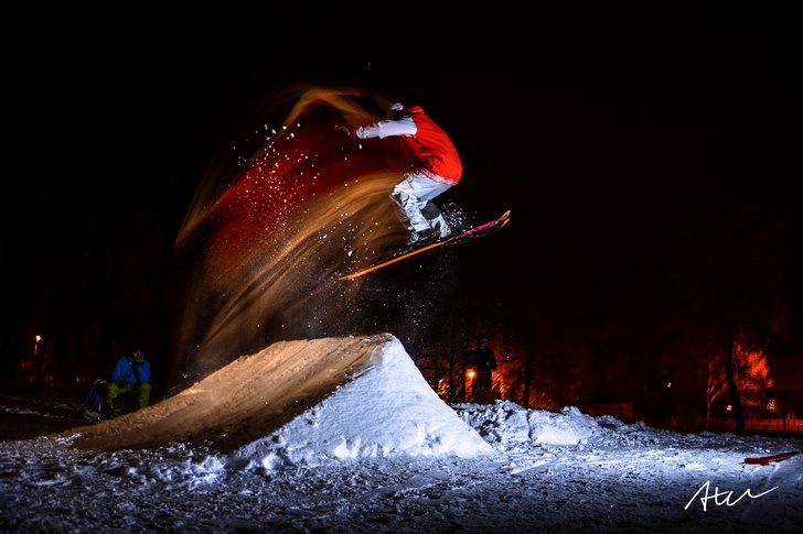 Kul session med lokala grabbar från Mölltorp i m. Foto: Axel Adolfsson. Åkare: Simon Andersson.