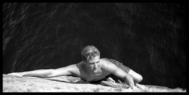 Bouldring en solig dag på Dyrön.. Foto: Roger Jönsson. Åkare: Jonas L.