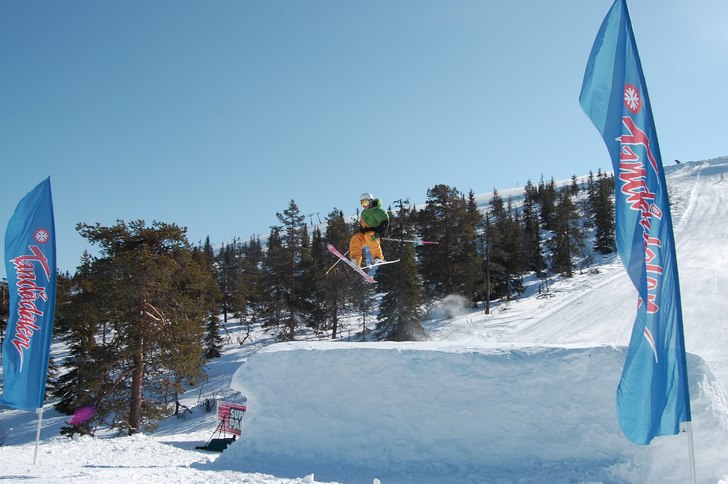 Foto: daniel lindesjö. Åkare: mankan lindesjö.
