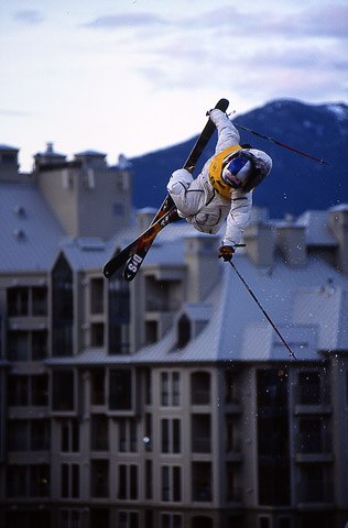 Foto: Jordan Manley and Andre Charland. Åkare: Jon Olsson.