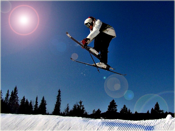 Redigering ... Foto: Oskar Munters. Åkare: Oskar Bergsman.