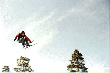 En grymt skön Corner i Lindvallen i slutet av sä. Foto: Thomas Nisbel. Åkare: Peter Nilimaa.