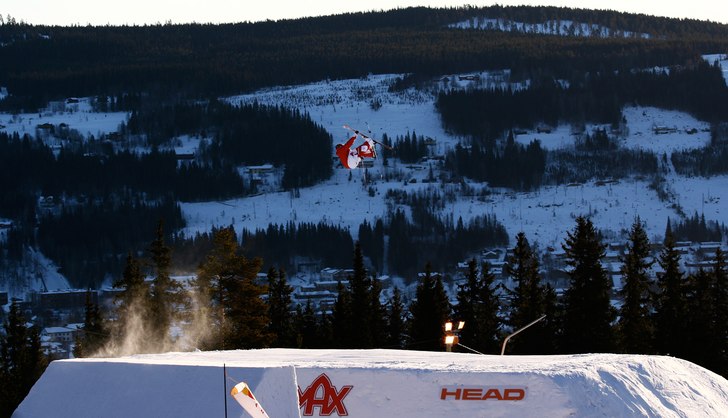 En tidig god morgon i Trysil under JOSS.. Foto: Johan Söderlund. Åkare: Simon Dumont.