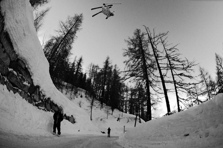 Daniel började dagen med den här utsträckta bak. Foto: Martin Söderqvist. Åkare: Daniel Jomansson.