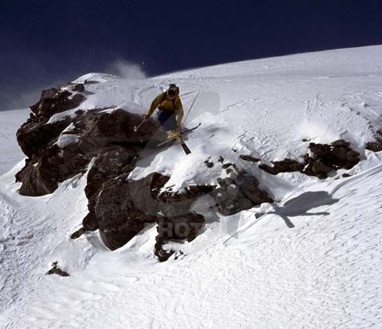 Jonas has a good handle on his skiing.  Watch out . Foto: Yves Garneau. Åkare: Jonas Delogne.