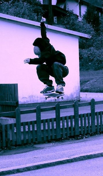 Vi var ute en dag å fota lite skate. Foto: Ollie över staket. Åkare: Martin Dahlqvist.