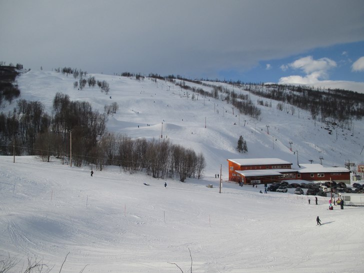 VESTVATN ALPINANLEGG HAR ÅPENT LØRDAG OG SØNDAG.