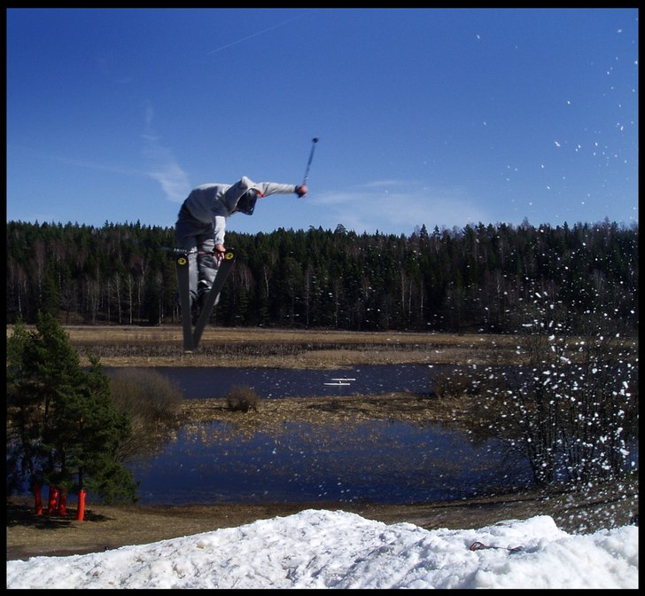 Sista bbq i backen för ebony denna säsong. . Foto: Johan Olsson. Åkare: Gustav Cederholm.