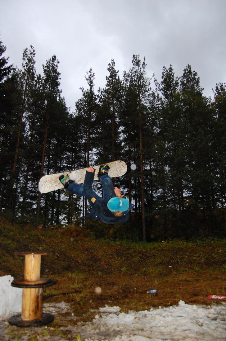 bOnk till frontflip 180.
. Foto: ???. Åkare: Linus Disco.