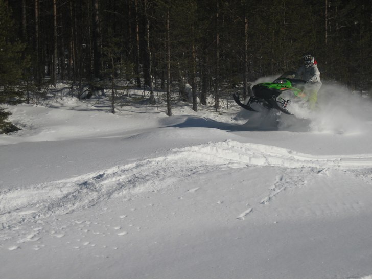 kör lite puder:). Foto: farsan;). Åkare: Anton Olén.
