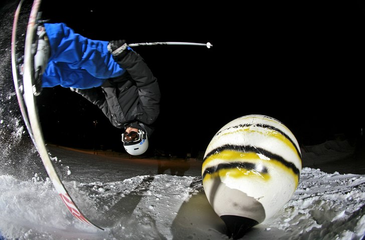 En framåtkullerbytta. Foto: Oskar Lundgren. Åkare: Johan Wellert.