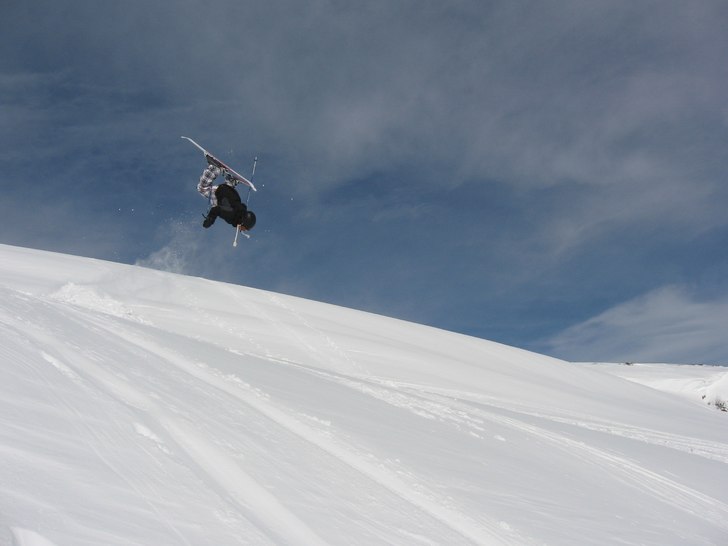 Backflip, En fin dag på fjället. Foto: Lisa Holm. Åkare: Hampus Holm.