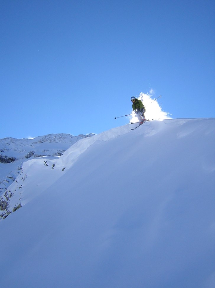 Kullarna. Foto: Björn Larsson. Åkare: Henrik Johansson.