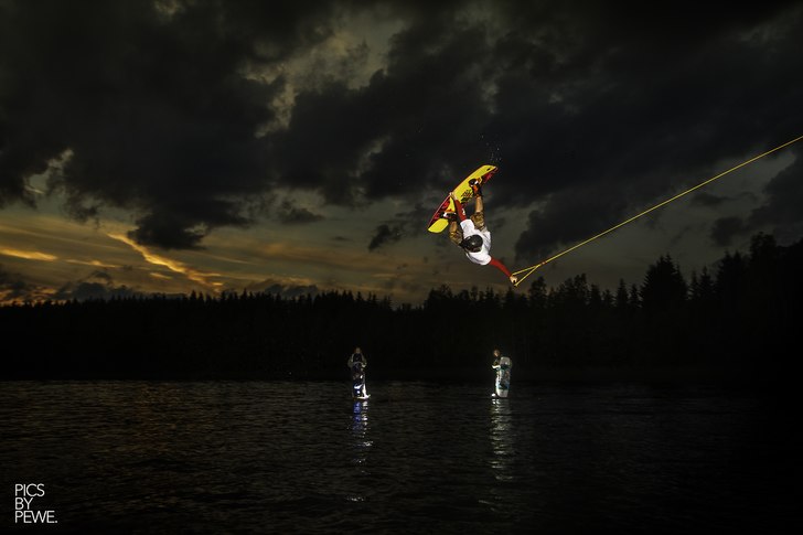 Liquid Force 2014 test weekend

http://www.faceb. Foto: picsbypewe. Åkare: Nils Heuman.