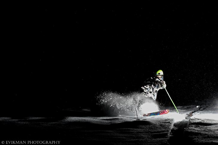 Lite försäsongs åkning i Vemdalen.. Foto: Emil Vikman. Åkare: Niclas Sandqvist.