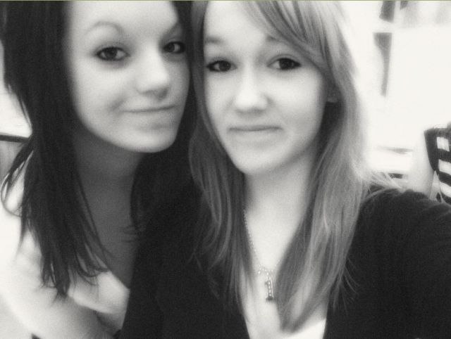 Bäst ;*. Åkare: Angelica och Ida.