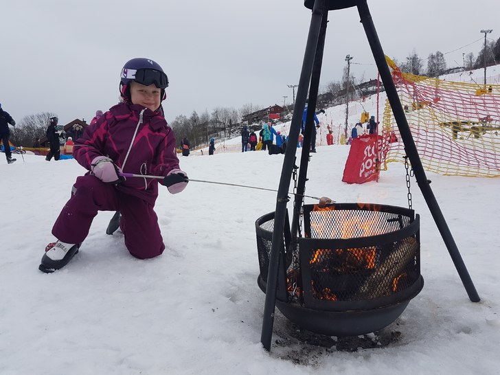 Bål og pølser
Flotte forhold og grilling av pøl.