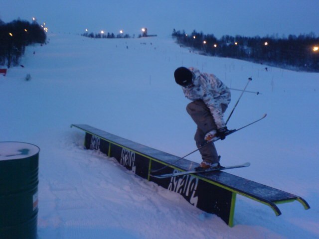 One foot, saftygrab:) heile veien....... Foto: Stian Solli. Åkare: Morten Fredriksen.