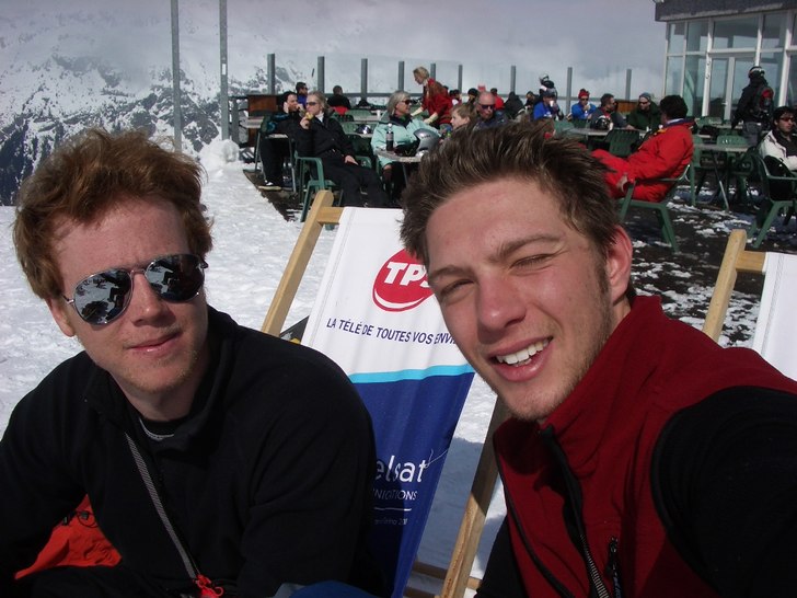 pilsner i solen. Foto: Johan posse. Åkare: karl & gustav.