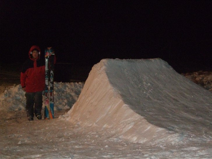 byggde ett hopp nu ikväll helt nice:D. Foto: julia. Åkare: jag.