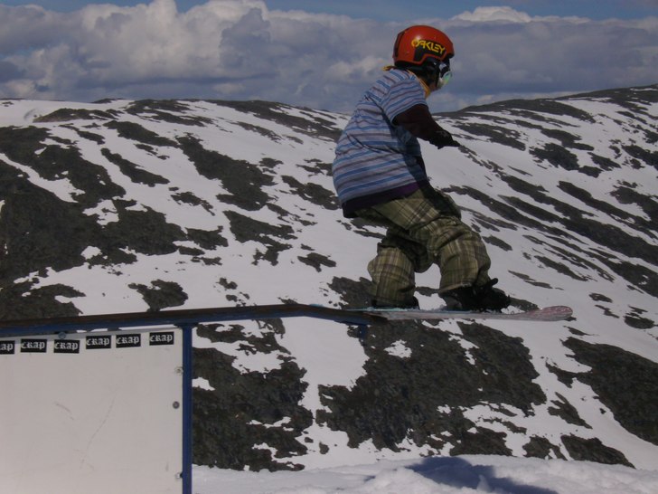 en feet nosepress. Foto: pappa. Åkare: tomten! nee johan.