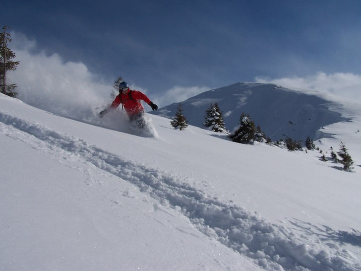 Känner lite på pudret. Foto: Per Ahlm. Åkare: Martin Norén.