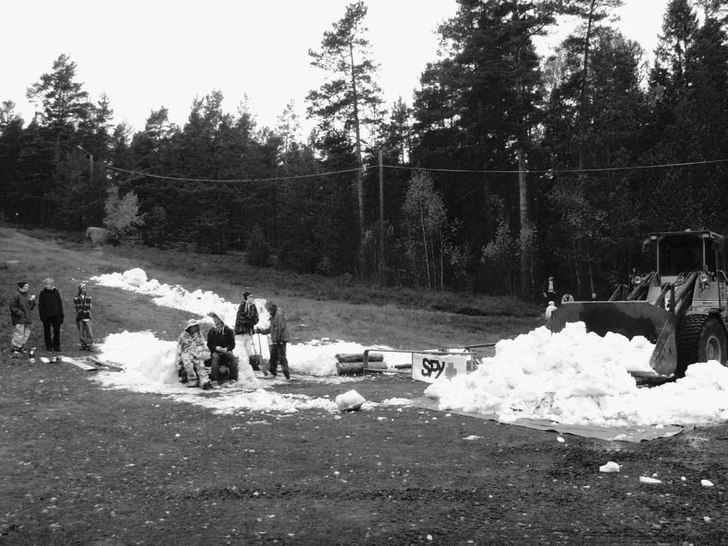 gjein o Co bidrog med endel Snö!! :). Foto: ??.