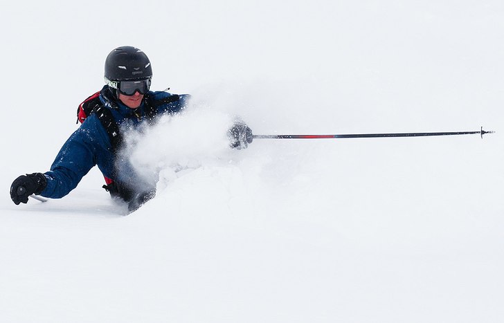 När det ligger så här mycket snö på berget sl. Foto: Alexander Thurban. Åkare: Henrik Svensson.