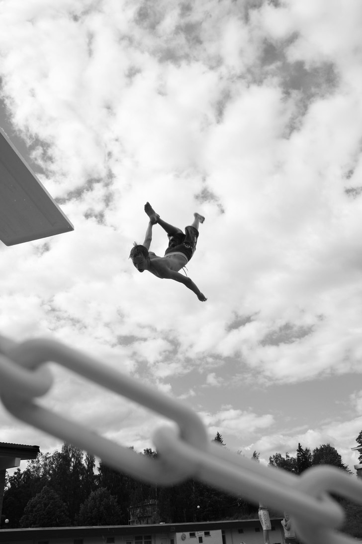 Jonas hoppar.. Foto: Tomas Lundin. Åkare: Jonas.