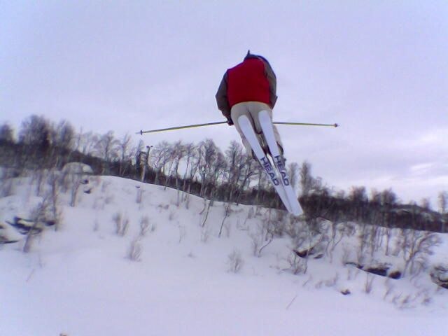 En smud 360 en solskins dag pa et av big jumpene i. Foto: Knut Lian. Åkare: Morten Lian.