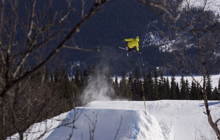 Jag norsken o jämten filma o fotta en dag..
en n. Foto: Yngve Staberg. Åkare: Sebastian Persson.