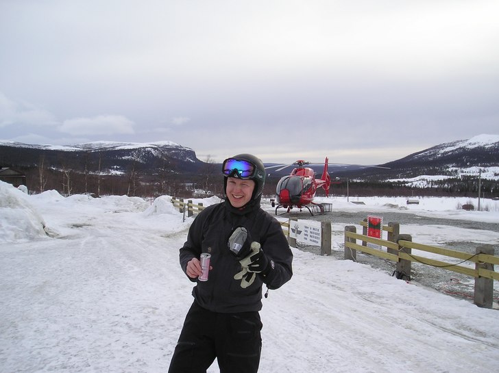 Pre Heliski. Dock med lite snö, stora isfält sam. Foto: Daniel Albing. Åkare: Tony Häggström.