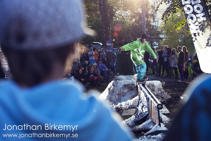 Rollinsnow Railjam

www.birkemyr.tumblr.com. Foto: Jonathan Birkemyr. Åkare: Niklas Lundgren.