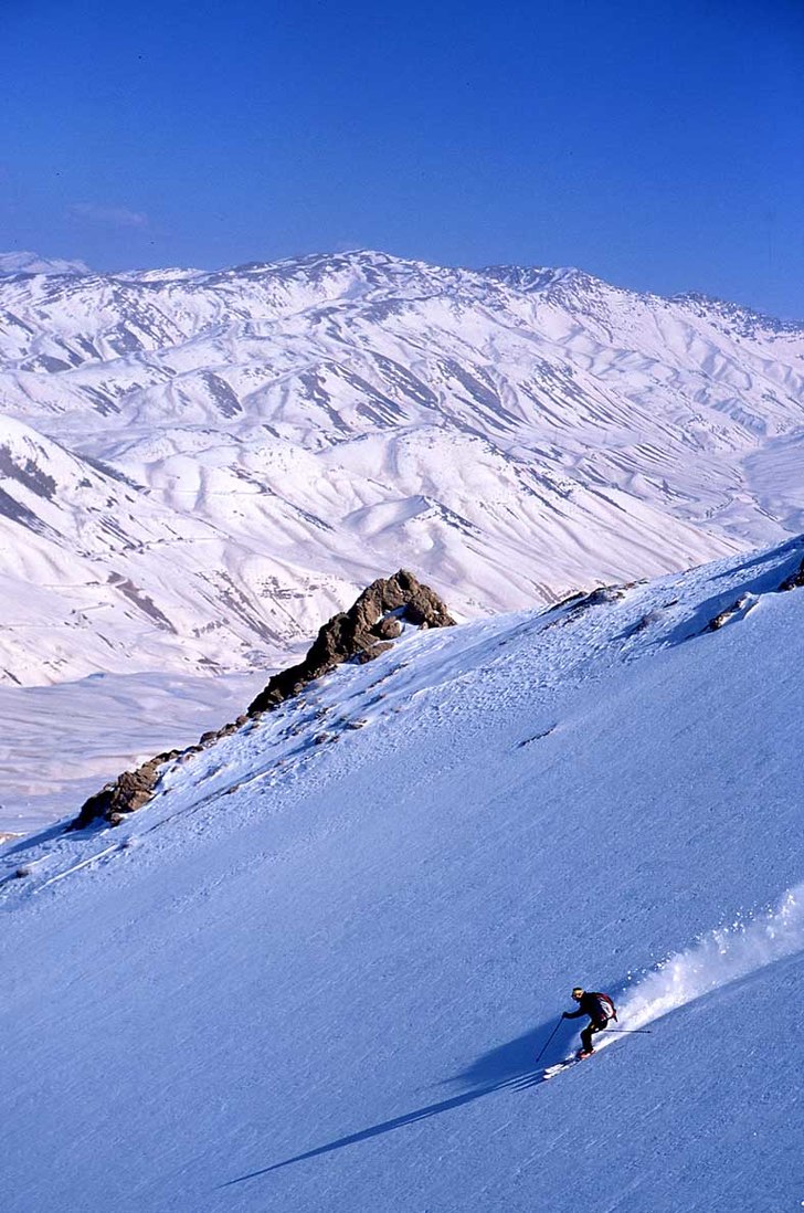 Offpisté i Iran, Chelgerd. Foto: Denny calvo. Åkare: Krister Jonson.