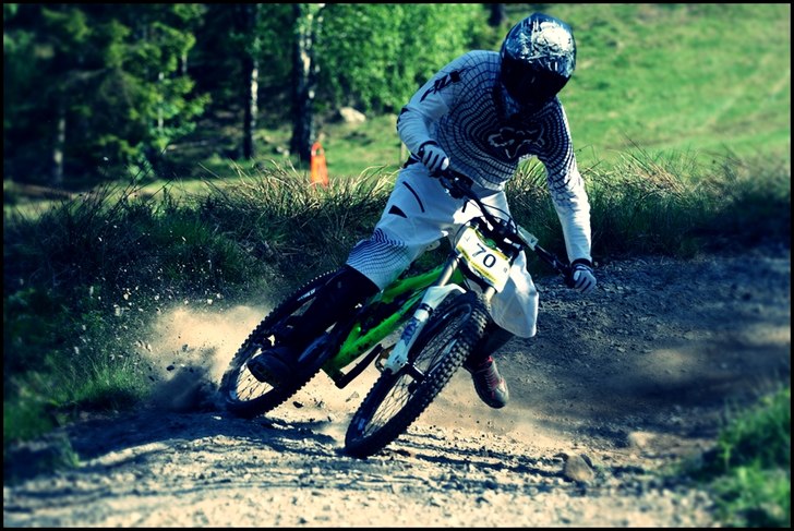 Cyklar. Foto: Niklas Wallner. Åkare: Herman Ölund.