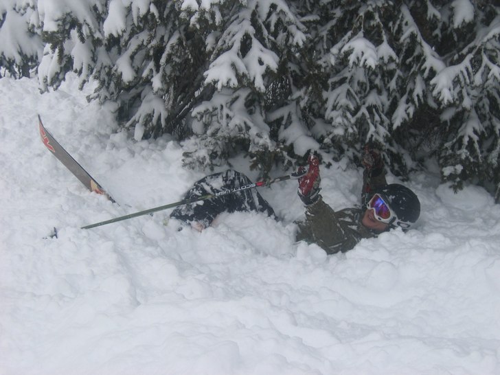 Ibland går det på tok.. Foto: Fredrik Nybacke. Åkare: Marcus Sandberg.