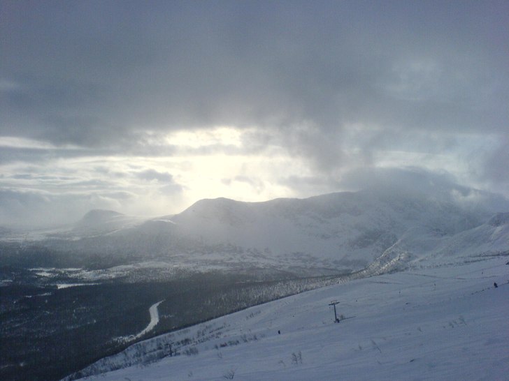 bergen i kittel. Foto: oskar. Åkare: --.