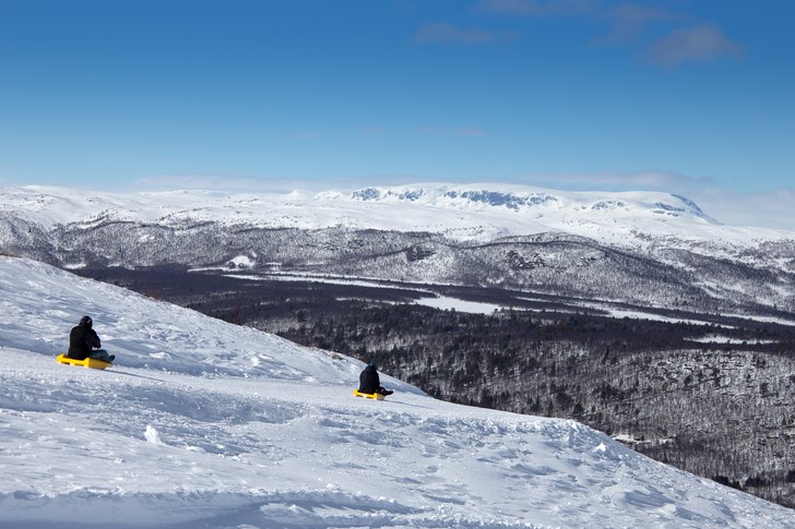 Påskeaften
Morgenen starter med overskyet vær, t.