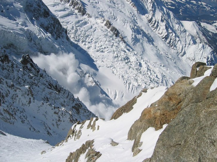 Ett högt brak och sen vet man att man är på fel. Foto: Lavin. Åkare: Ingen.