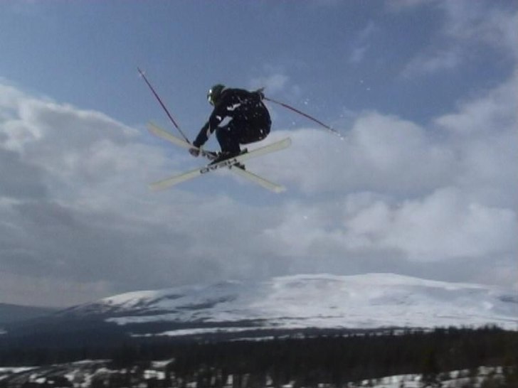 Fångad på bild efter en luftfärd på 403021,122. Foto: Efrahem. Åkare: Laurent.