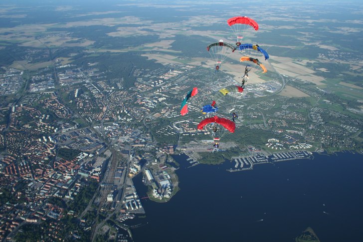 Canopy Formation, Svenskt rekord försök. Ett lit. Foto: Oskar Segerström. Åkare: Svenskt rekord i CF, fallskärm.