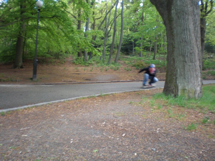 Första backen på min nya longboard.. kul! Lite s. Foto: Rasmus Carlsson. Åkare: Andreas Jönson.