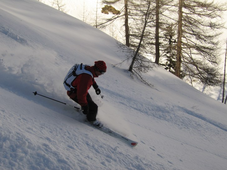 Good powder in the trees. Foto: Baptiste Blanc. Åkare: Toni ski kmx.