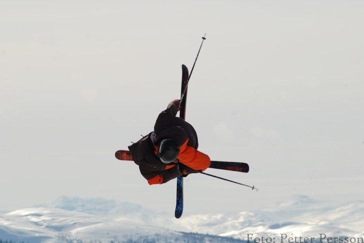 Foto: Petter Persson. Åkare: -ll-.