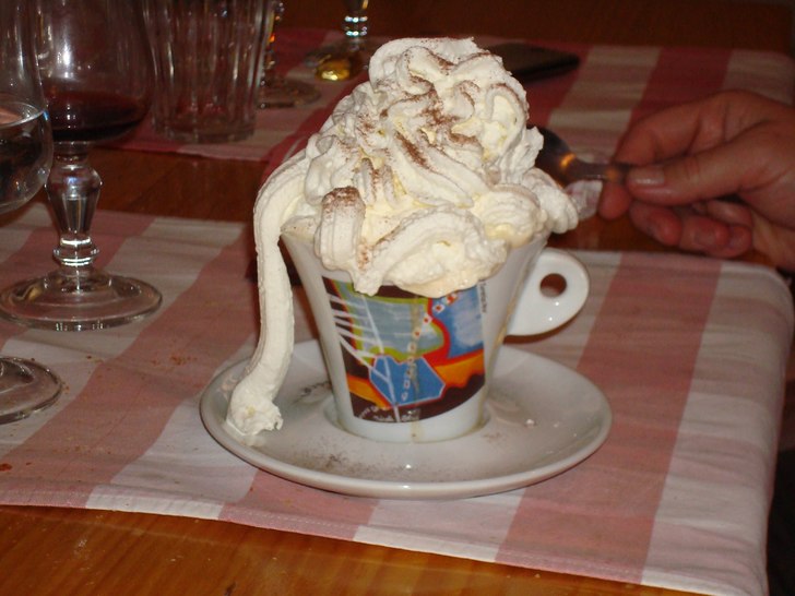 Tacka vet jag en riktig cappoccino!. Foto: Tomas Linneus. Åkare: Tomas .