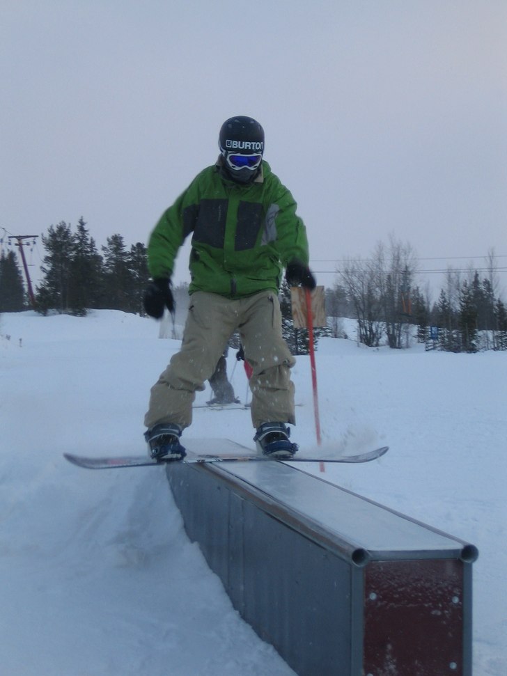 boardslide to fakie. Foto: vet inte.. Åkare: Jocke Eriksson.