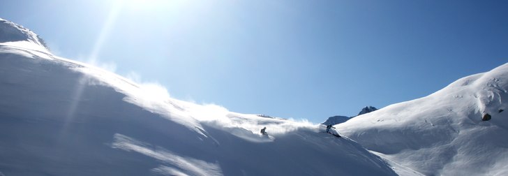 Dubbel-Trubbel en fin morgon på väg ner till St.. Foto: Felix Grunert. Åkare: Patrik Hammarlund, Rikard Lindblad.