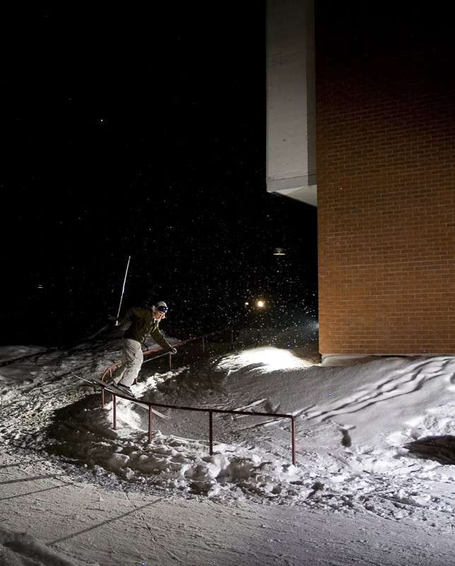 Unnatural på C-rail
www.northextremeteam.com. Foto: Johan Wennerström. Åkare: Filip Burman.