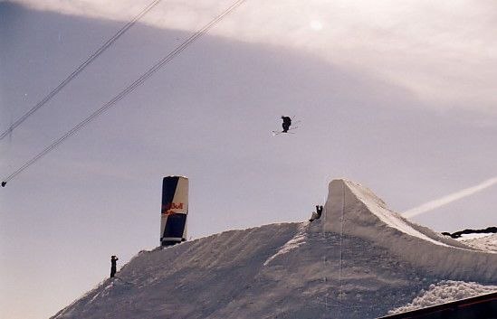 Foto: Oscar Molinder. Åkare: Okänd.