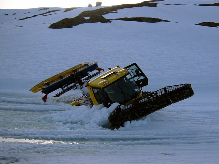 Faaan.. va ja fastnade...å fick hacka is i nån t. Foto: Jörgen Eriksson. Åkare: Jörgen Eriksson.